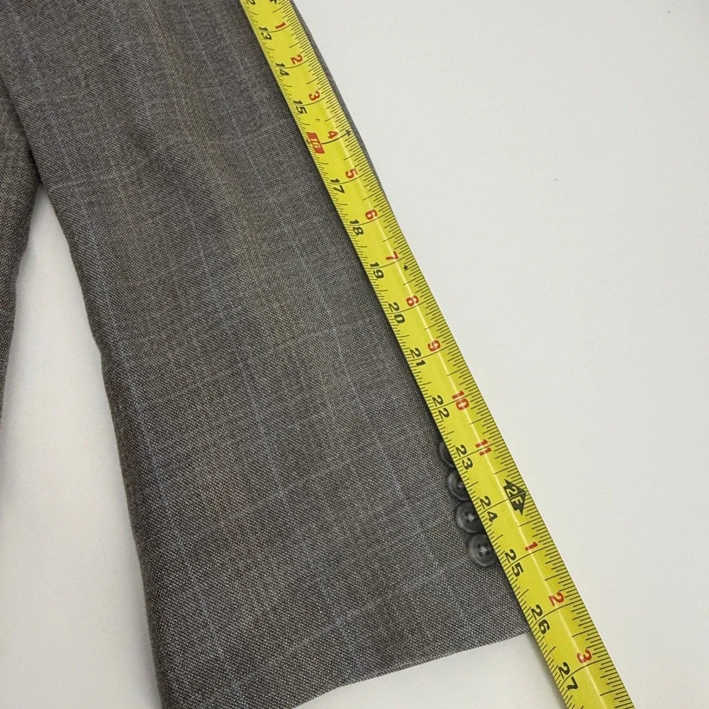 Jos A Bank Signature Collection Blazer Mens 46R Gray Silk Wool Plaid Sport Coat